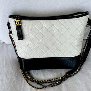 Chanel Hobo Bag C0200